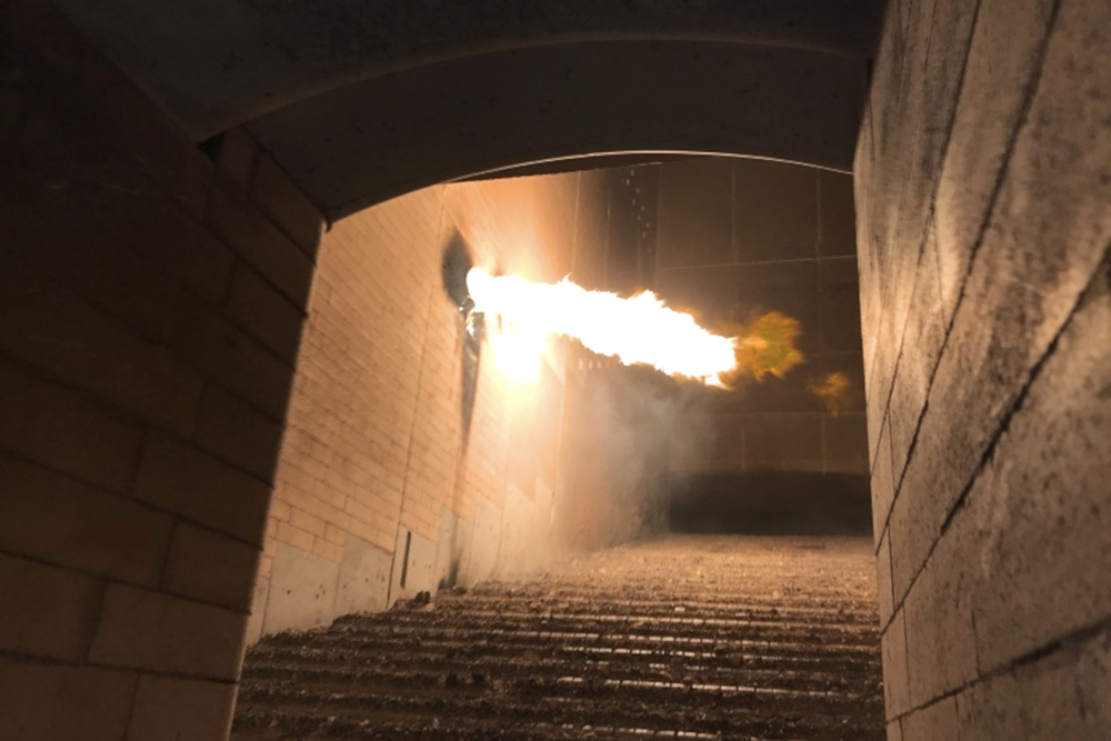 Neue ölgefeuerte HEGWEIN Aufheiz- & Zündfeuerung in Heizwerk der Energie Ausserschwyz AG
